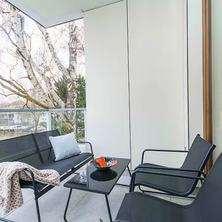 Margo Rentyear شقة