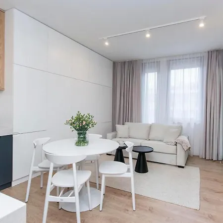 Apartament Margo Rentyear *